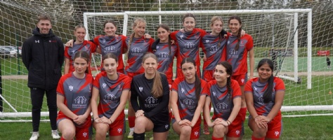 Hartwood Build Sponsor U15 Girls' Football Team